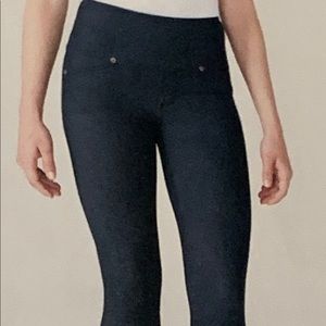 New Ruby Ribbon Dark Denim Leggings. Size L